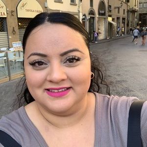 Meet your Posher, Luisa